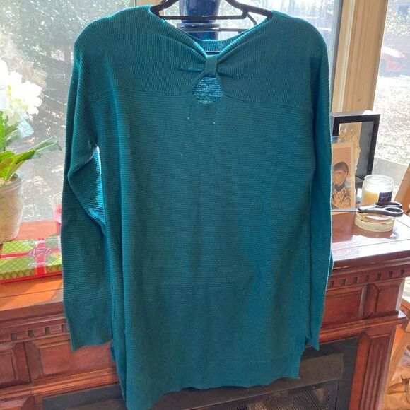 ELLE GREEN LONG-SLEEVED LIGHTWEIGHT SWEATER  / SZ: M / NWT - Picture 3 of 6